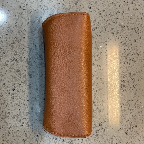 Ray-Ban Sunglass Case - Picture 2 of 4